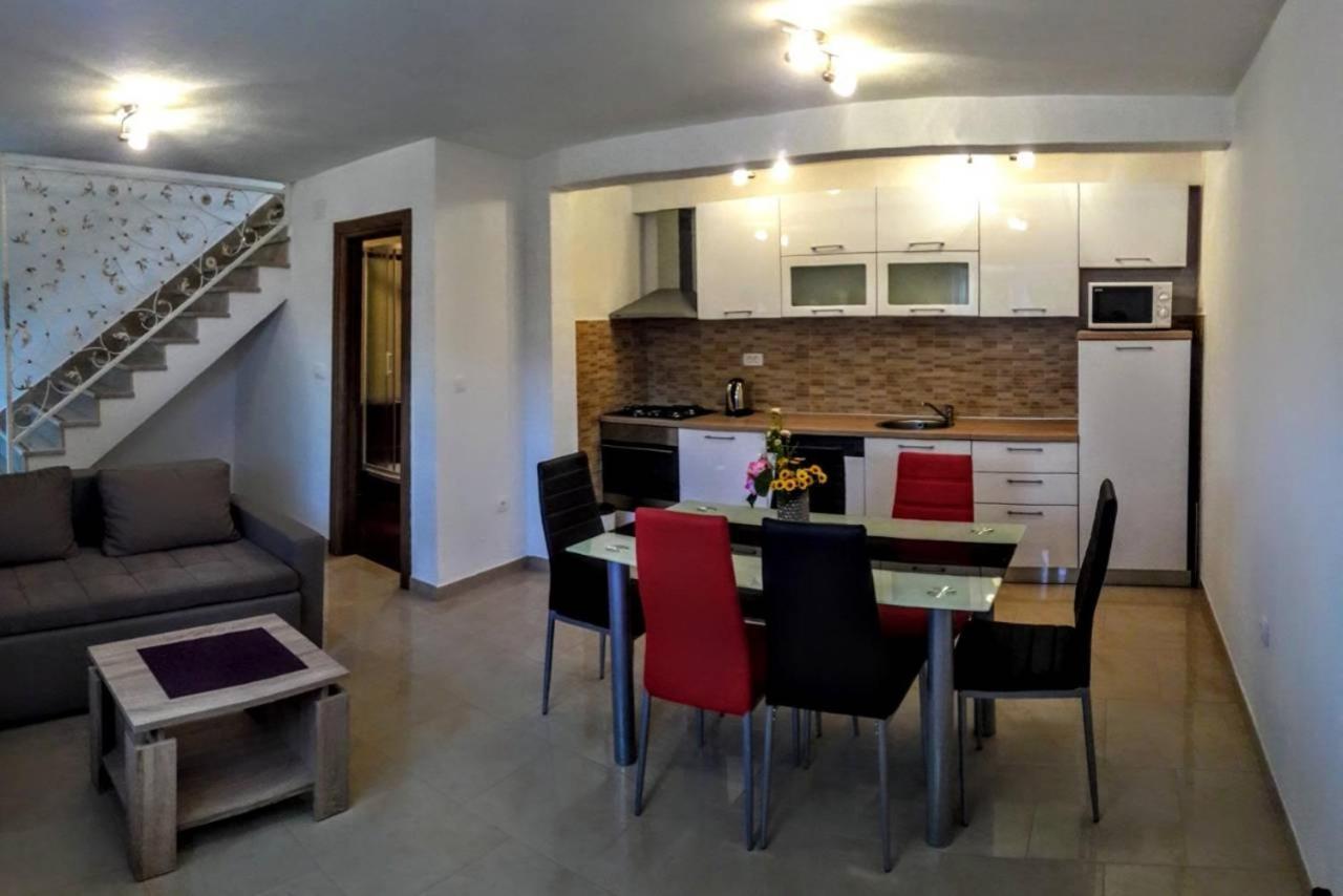 Holiday Apartments Maslina Paho Babino Polje Exteriér fotografie